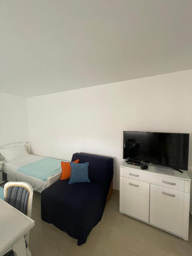 Apartmani Iva Becici المظهر الخارجي الصورة